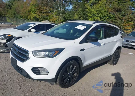 2017 Ford Escape Se из США, поврежденный, VIN 1FMCU9GD8HUD48465